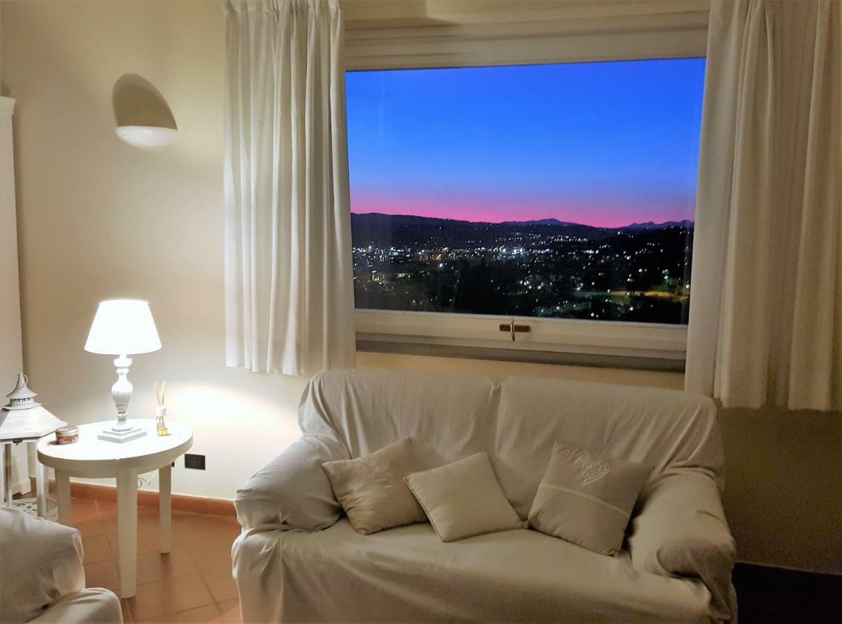 La Casa Di Chloe Apartment Poggibonsi Luaran gambar